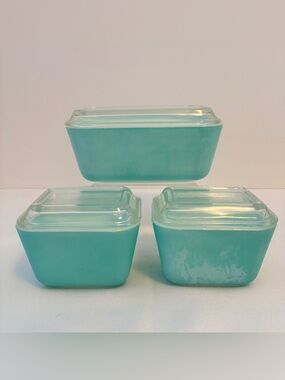 Pyrex Turquoise Refrigerator Dishes 0502/ 0501 With Lids Set of 3 Vintage